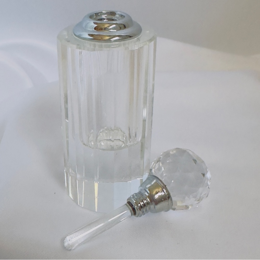 Lot of 3 Miniature Clear Glass Faceted Perfume Bottles with Daubers - Picture 12 of 16